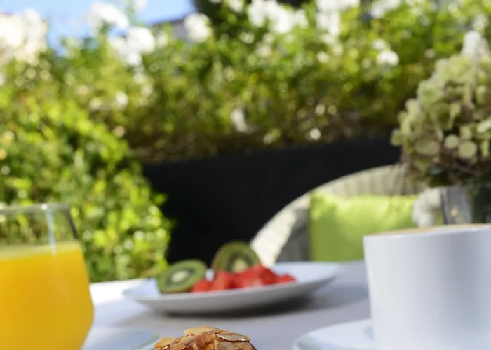 Mario De' Fiori 37 Otel 4*