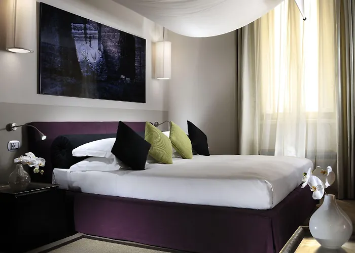 Mario De' Fiori 37 Otel