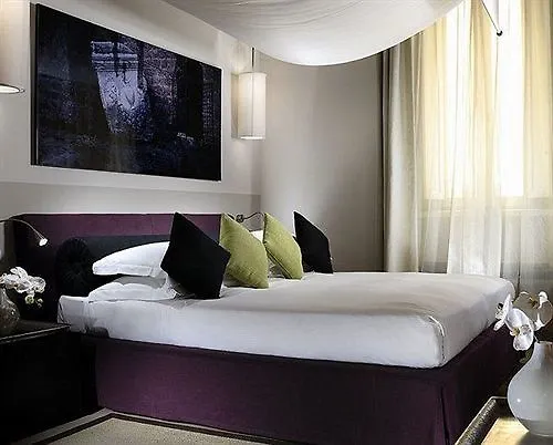 Mario De' Fiori 37 Otel Roma